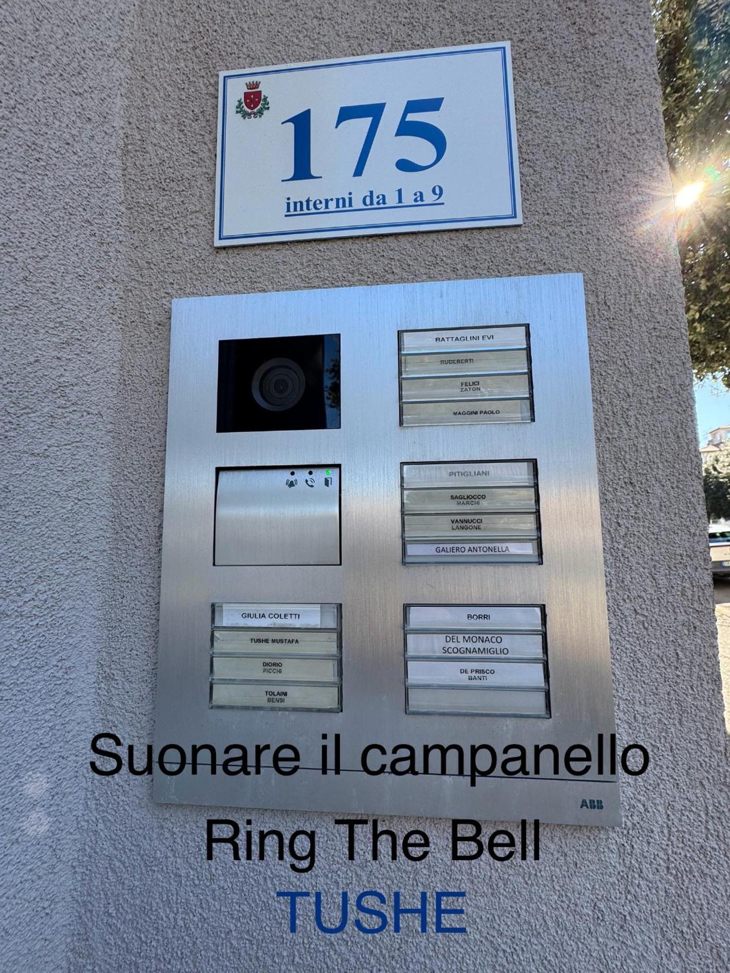 Casa *